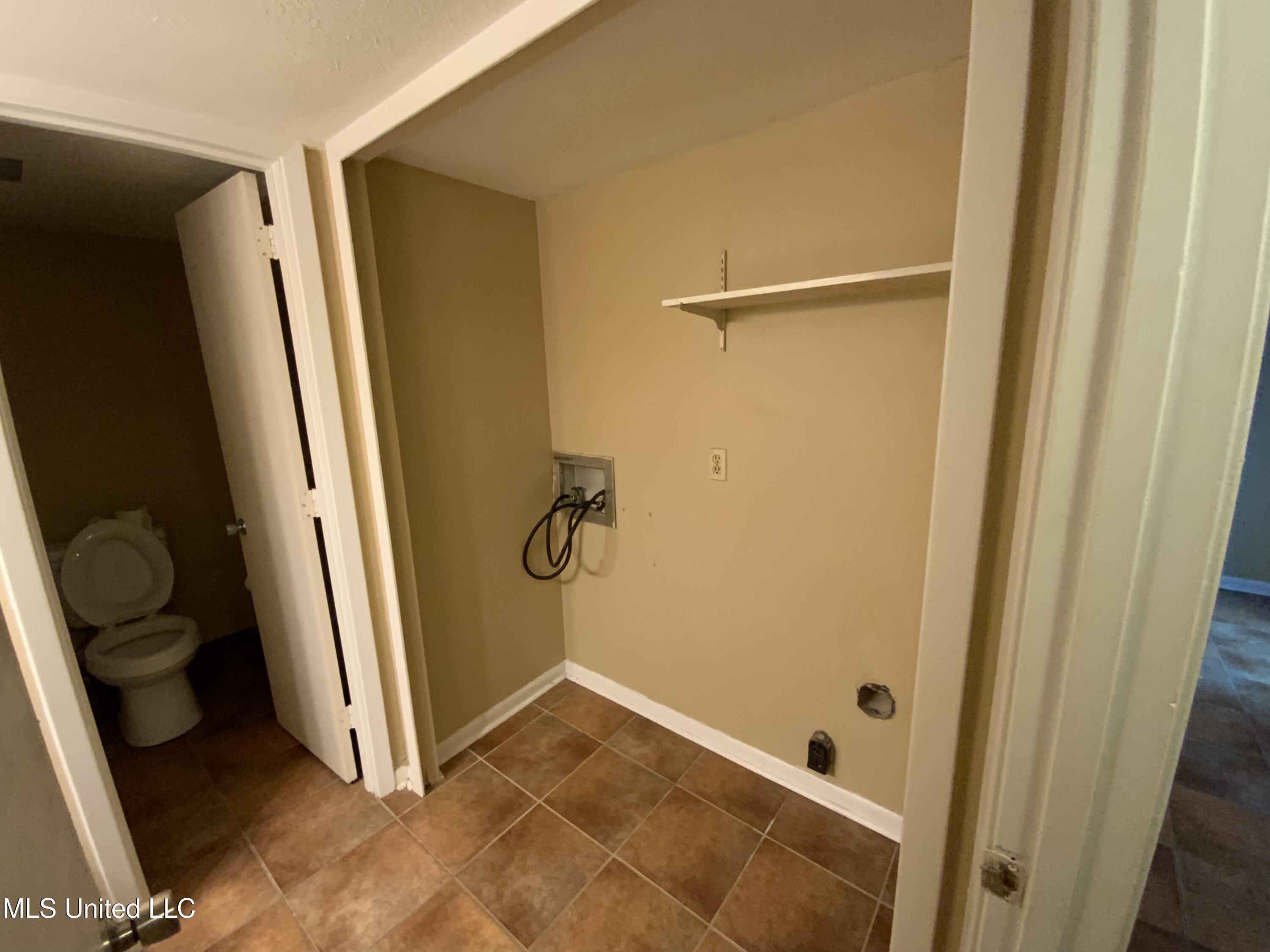 5155 Wayneland Drive, Unit G1 Jackson, MS 39211 - Photo 10 of 25 69435EAD-A028-4DB8-A0E0-E4042FD591DE