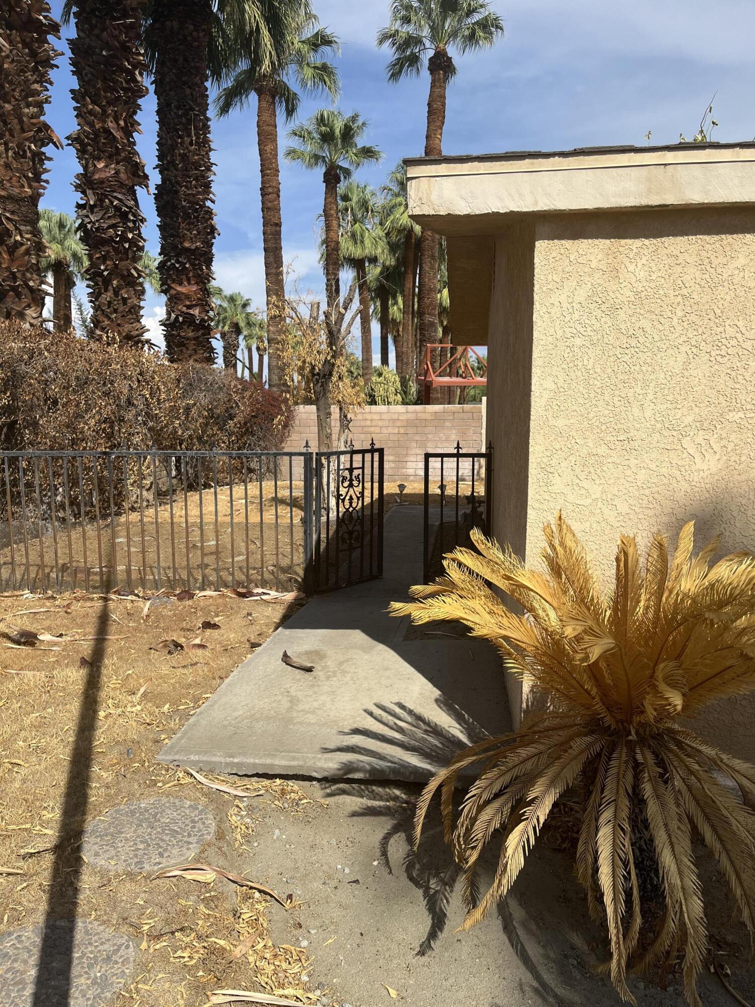 37520 Da Vall Drive Rancho Mirage, CA 92270 - Photo 7 of 23 a view of a balcony with furniture