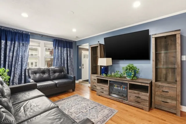 $499,999 | 28 Parkview Avenue, Belleville, NJ 07109