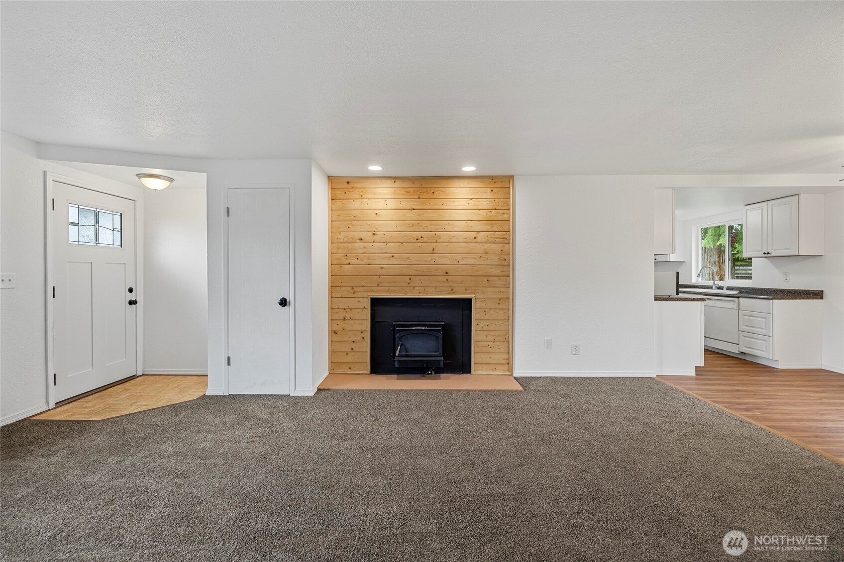326 West Marion Street Arlington, WA 98223 - Photo 4 of 24