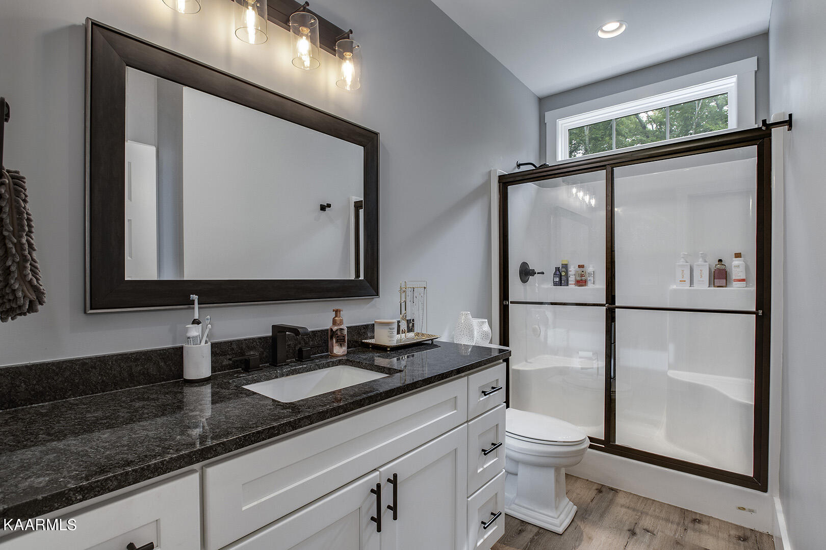 3681 Buttermilk Road West Kingston, TN 37763 - Photo 24 of 46 24_ButtermilkRoadW_3681_GuestBath2