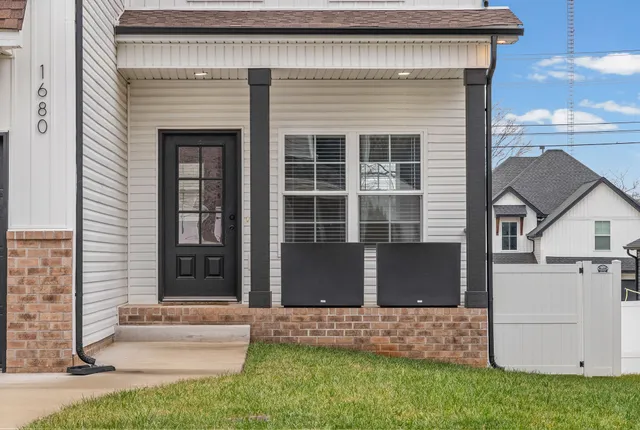 $2,000 | 1680 Heritage Drive, Clarksville, TN 37043