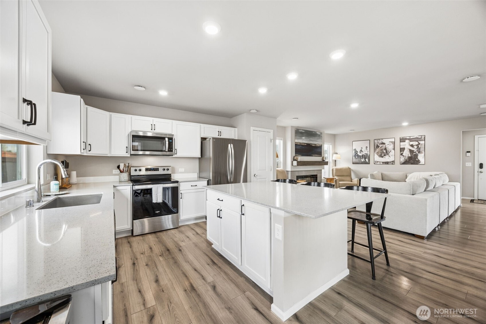 15117 Prescott Loop Southeast Yelm, WA 98597 - Photo 3 of 29