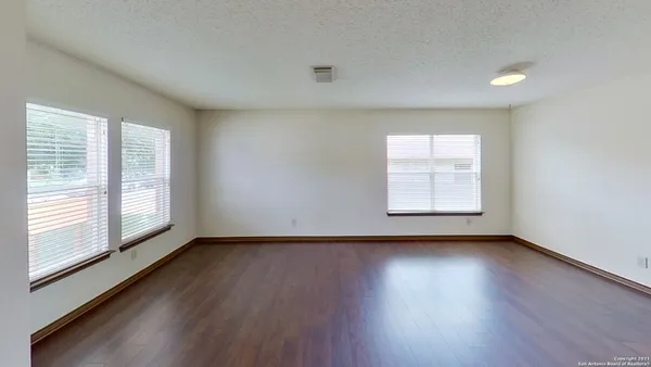 $2,110 | 2547 Smokey Creek, Schertz, TX 78154