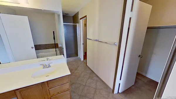 $2,110 | 2547 Smokey Creek, Schertz, TX 78154