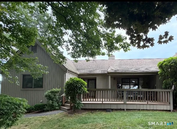 $525,000 | 448 Hammerstone Lane, Unit B, Stratford, CT 06614