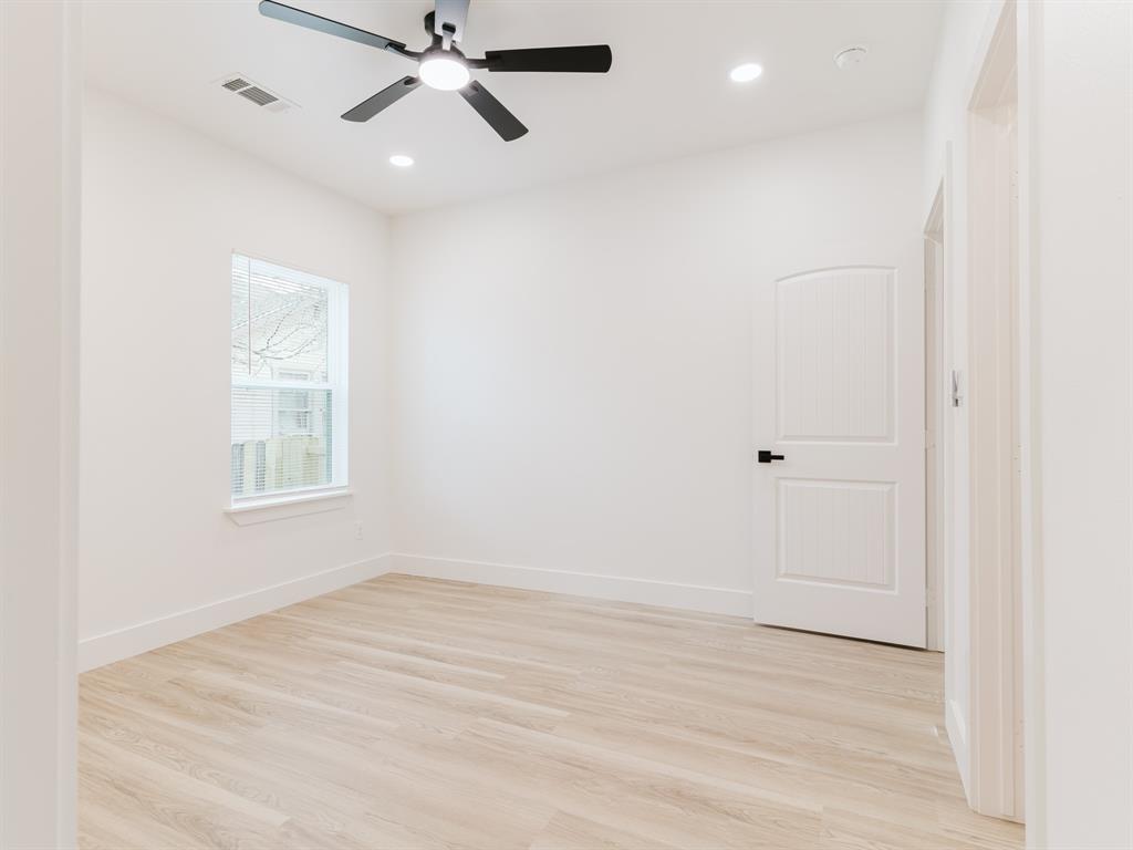 1007 Strickland Street Dallas, TX 75216 - Photo 19 of 21