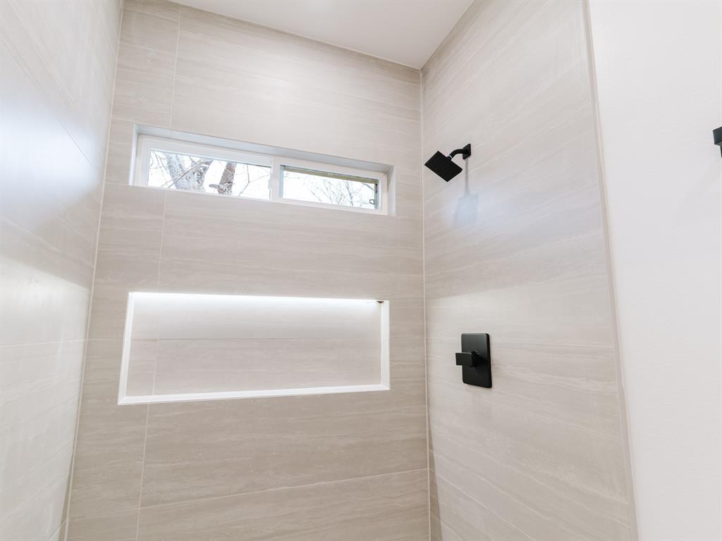 1007 Strickland Street Dallas, TX 75216 - Photo 9 of 21