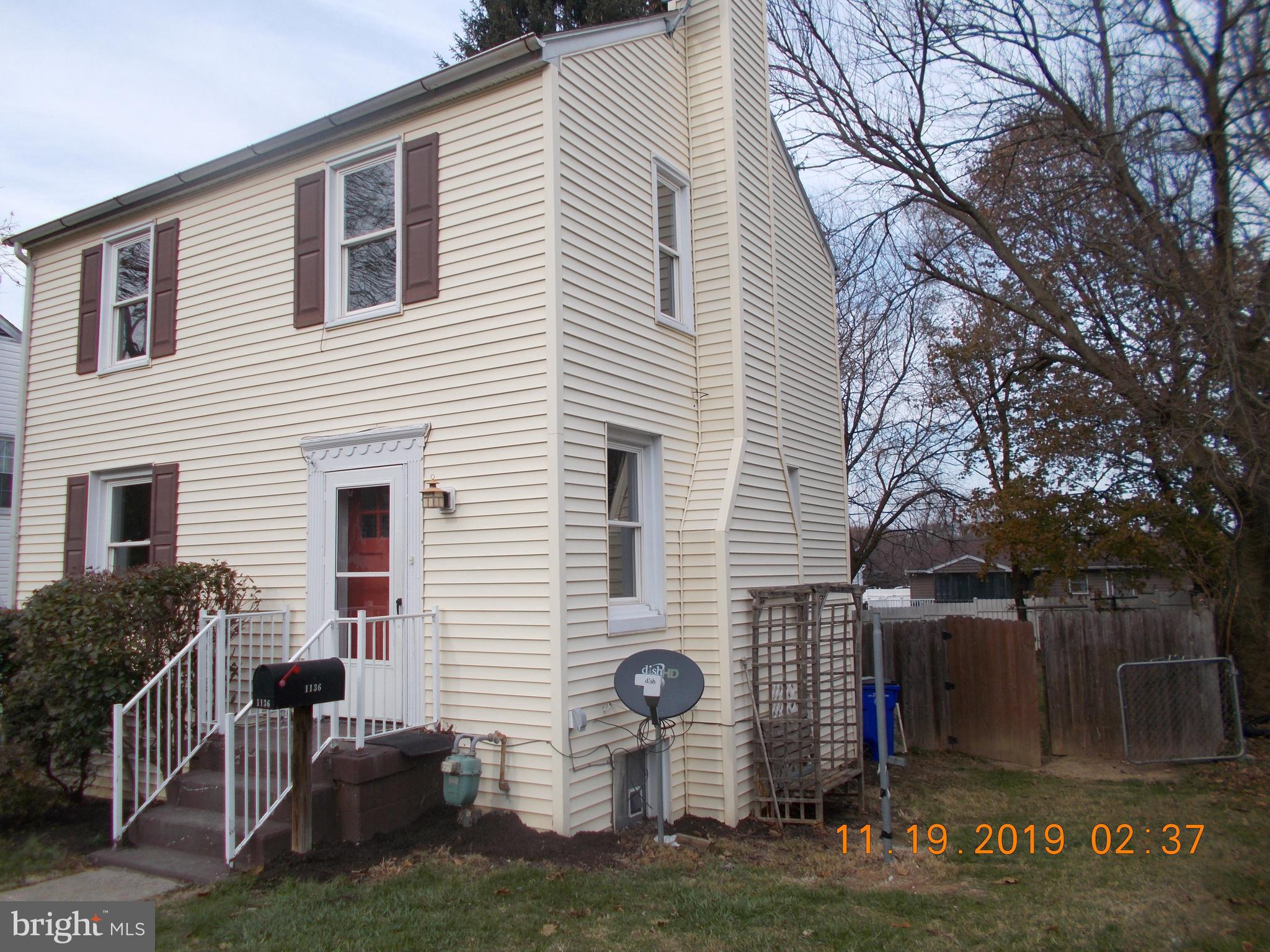 1136 Fairview Road Hagerstown, MD 21742 - Photo 3 of 16 RIGHT SIDE AND FRONT