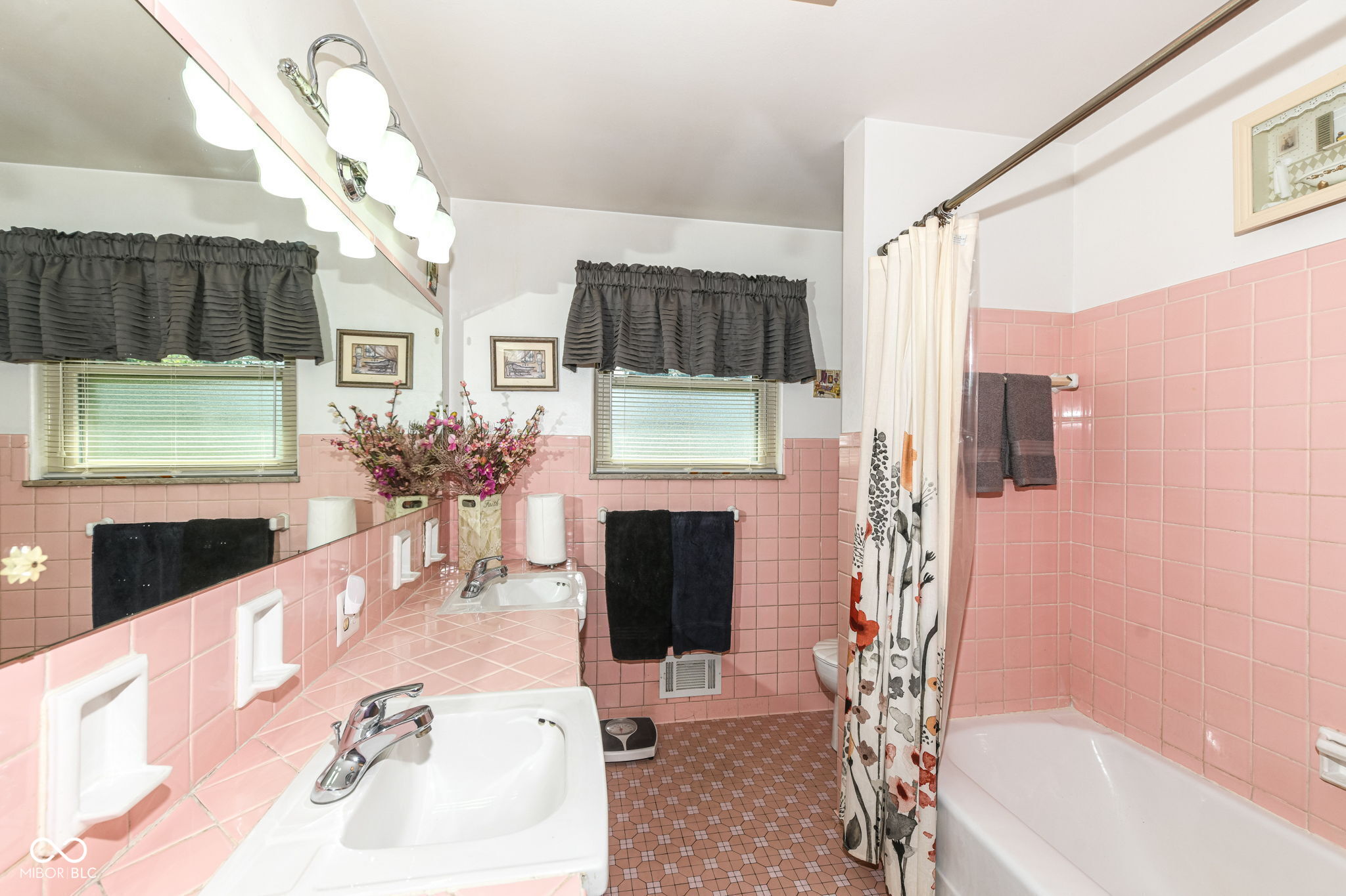 4903 Radnor Road Indianapolis, IN 46226 - Photo 15 of 37 Gallery Image 15