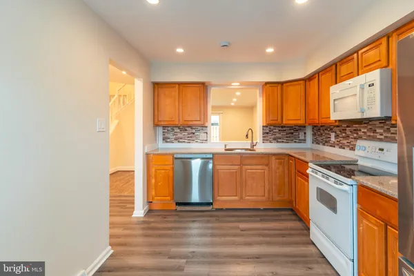 $3,200 | 308 Wayne Court, Holland, PA 18966