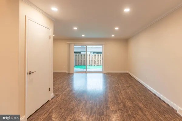 $3,200 | 308 Wayne Court, Holland, PA 18966