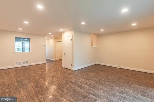 $3,200 | 308 Wayne Court, Holland, PA 18966