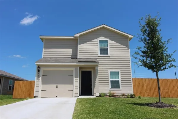 $1,900 | 8202 Sandy Sea Road, Cove, TX 77523