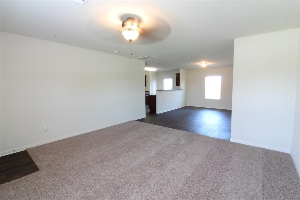 8202 Sandy Sea Road Cove, TX 77523 - Photo 5 of 17