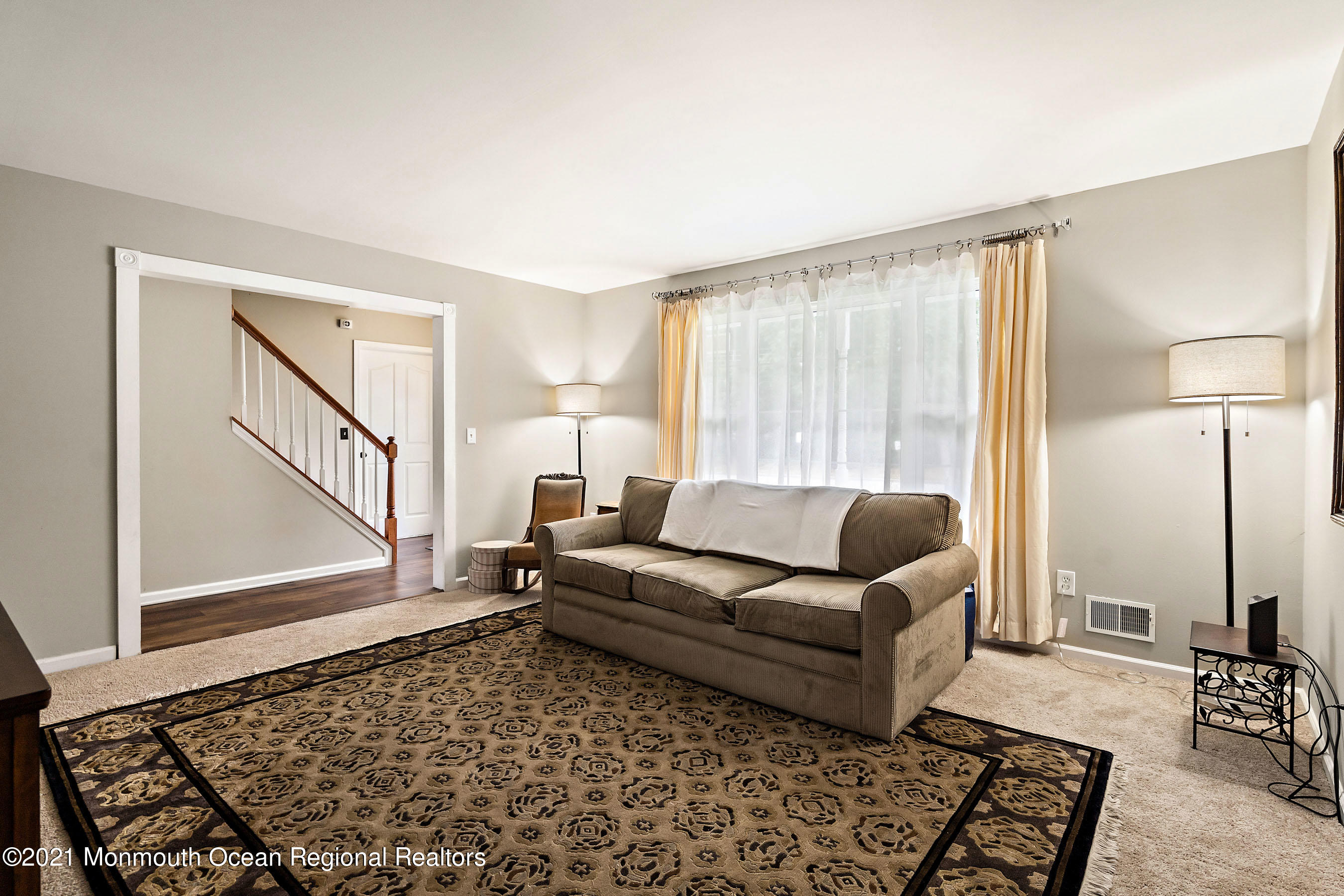 267 Clipper Road Manahawkin, NJ 08050 - Photo 14 of 39 Living1b