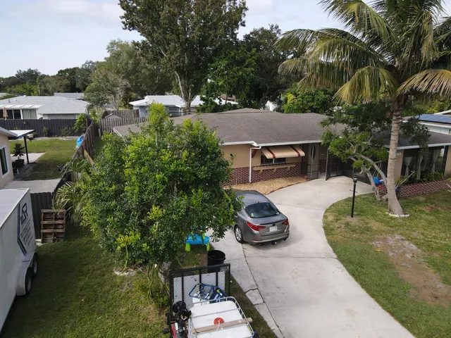 $295,000 | 264 Northeast Summer Road, Port St. Lucie, FL 34983