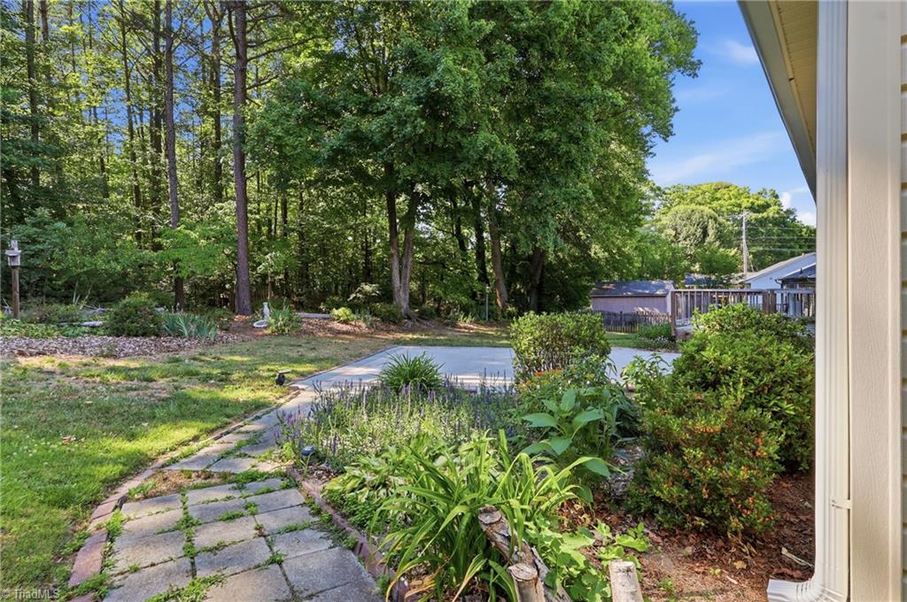 3604 Akers Court High Point, NC 27263 - Photo 24 of 32