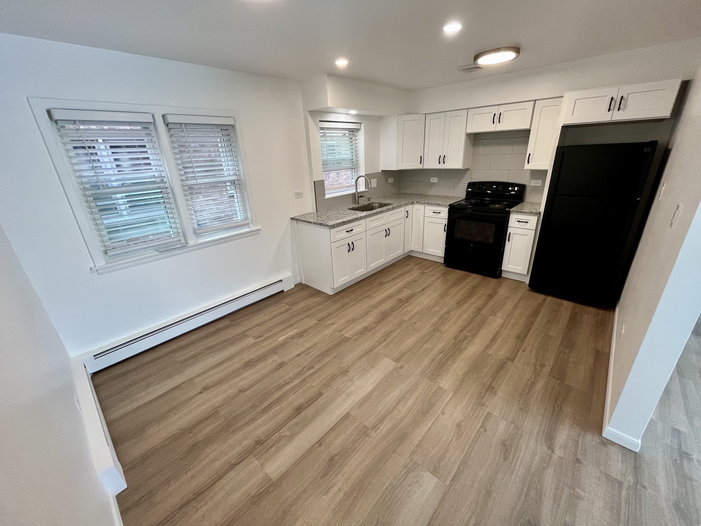 2263 South 17th Avenue North Riverside, IL 60546 - Photo 3 of 9