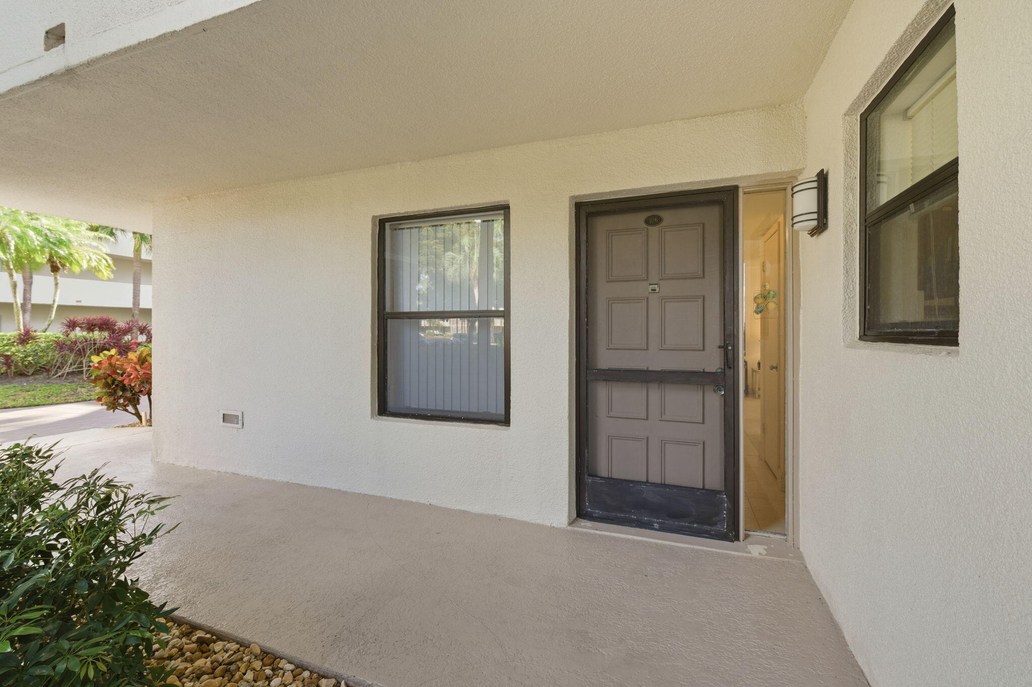 5701 Camino Del Sol, Unit 106 Boca Raton, FL 33433 - Photo 13 of 35 6-web-or-mls-5701-camino-del-sol-106