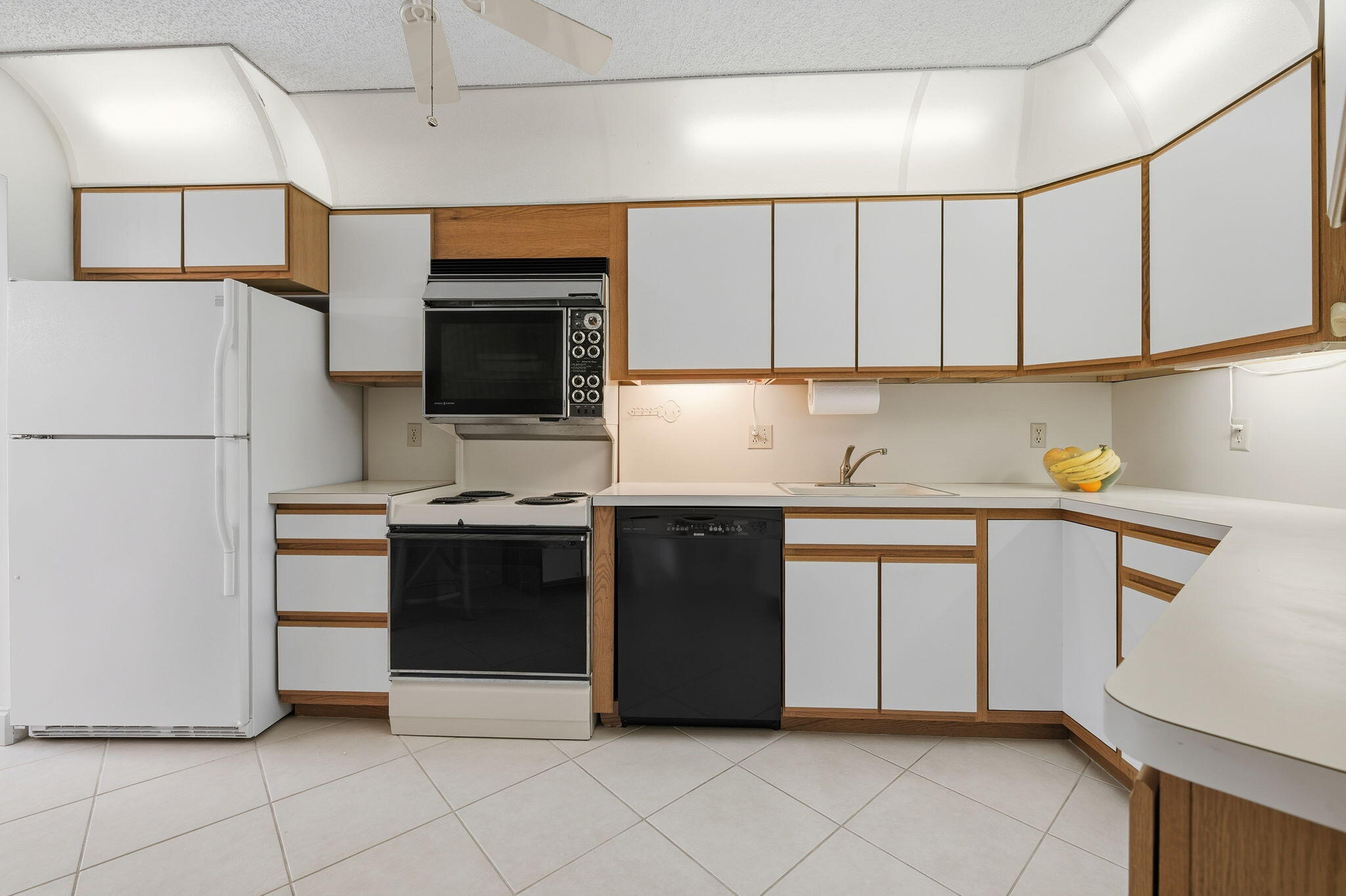 5701 Camino Del Sol, Unit 106 Boca Raton, FL 33433 - Photo 17 of 35 8-web-or-mls-5701-camino-del-sol-106