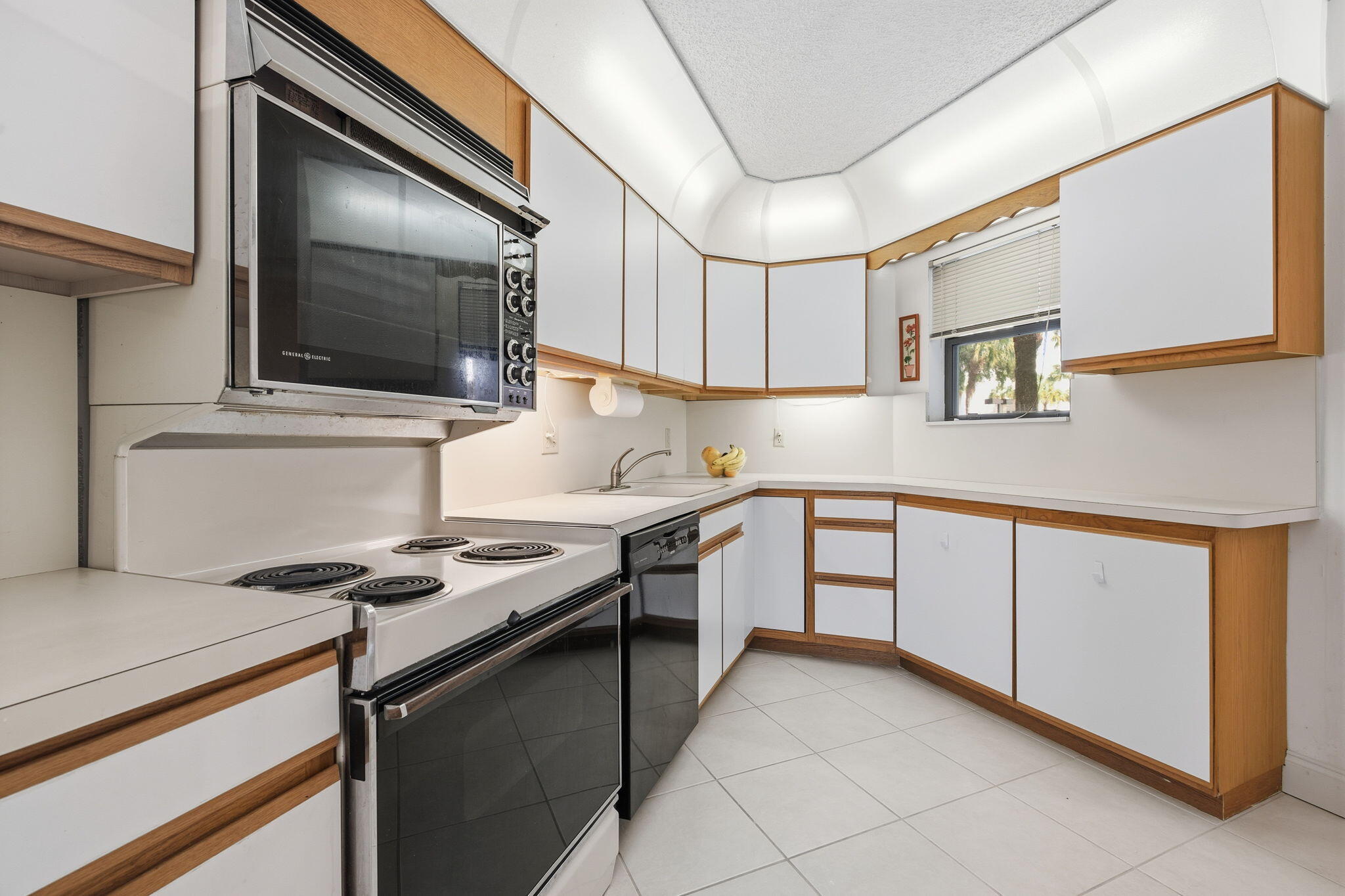 5701 Camino Del Sol, Unit 106 Boca Raton, FL 33433 - Photo 18 of 35 9-web-or-mls-5701-camino-del-sol-106