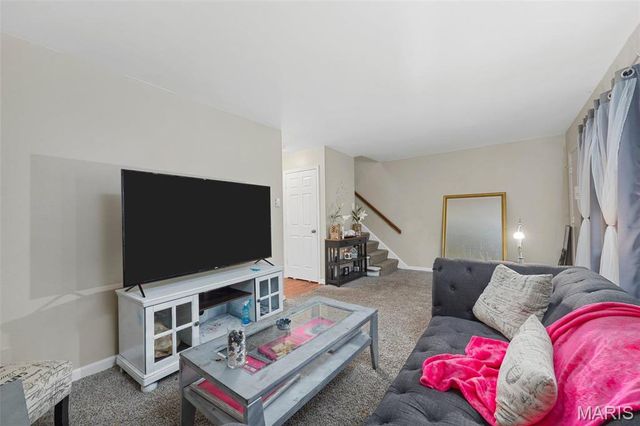 $79,900 | 7520 Hazelcrest Drive, Hazelwood, MO 63042