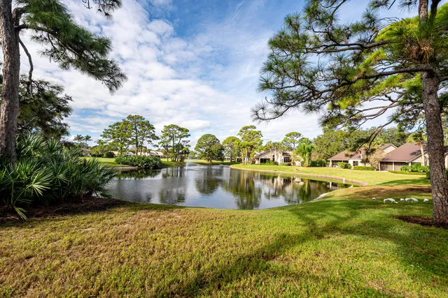 $8,500 | 6404 Southeast Brandywine Court, Unit 104, Stuart, FL 34997