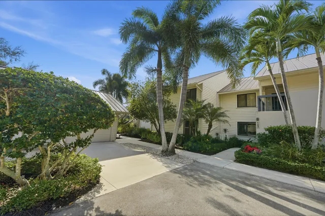 $8,500 | 6404 Southeast Brandywine Court, Unit 104, Stuart, FL 34997