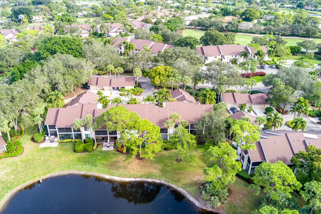 $8,500 | 6404 Southeast Brandywine Court, Unit 104, Stuart, FL 34997