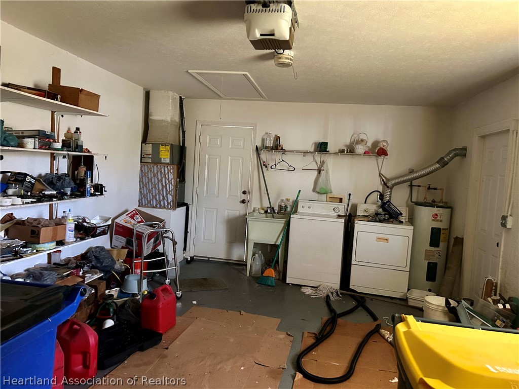 1927 North Morningside Road Avon Park, FL 33825 - Photo 5 of 5 a view of a room with gym equipment
