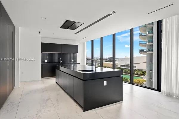 $52,000 | 1000 Biscayne Boulevard, Unit 1201, Miami, FL 33132