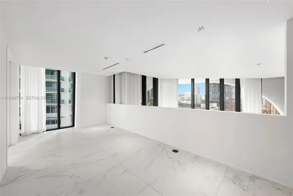 $52,000 | 1000 Biscayne Boulevard, Unit 1201, Miami, FL 33132