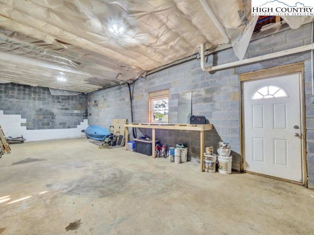 1212 Dry Hill Road Butler, TN 37640 - Photo 42 of 48 Gallery Image 42