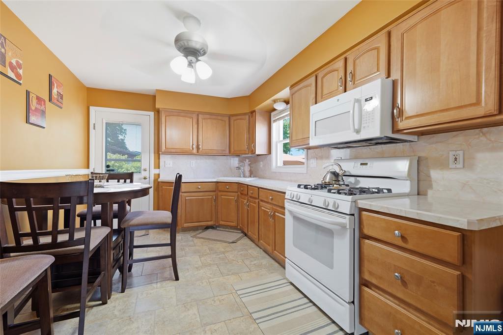 29 Corsi Road Bloomfield, NJ 07003 - Photo 9 of 31