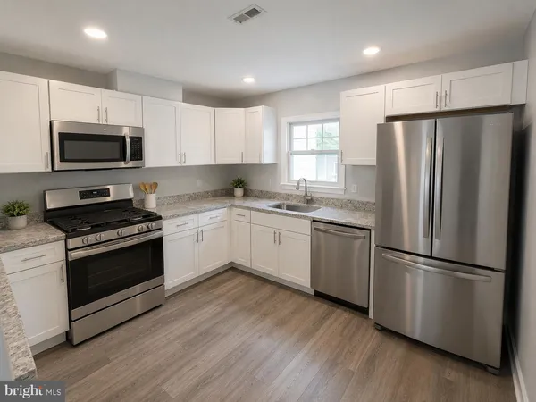 $6,995 | 806 Hr Drive Southeast, Washington, DC 20032