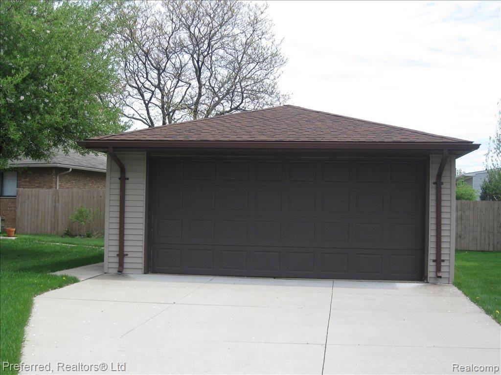 43327 Barchester Road Canton, MI 48187 - Photo 4 of 15 garage Barchester