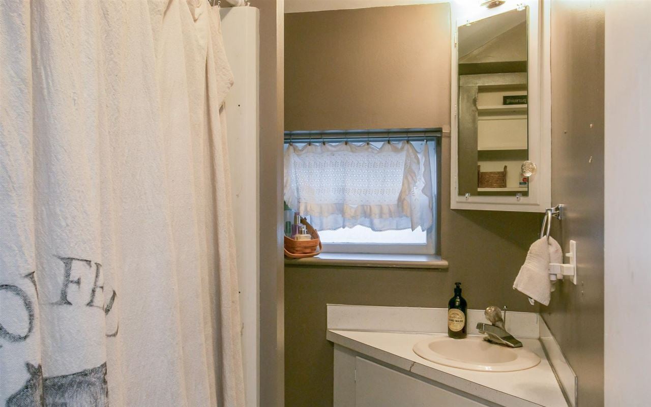 4226 V Street Homestead, IA 52236 - Photo 17 of 24 Gallery Image 17