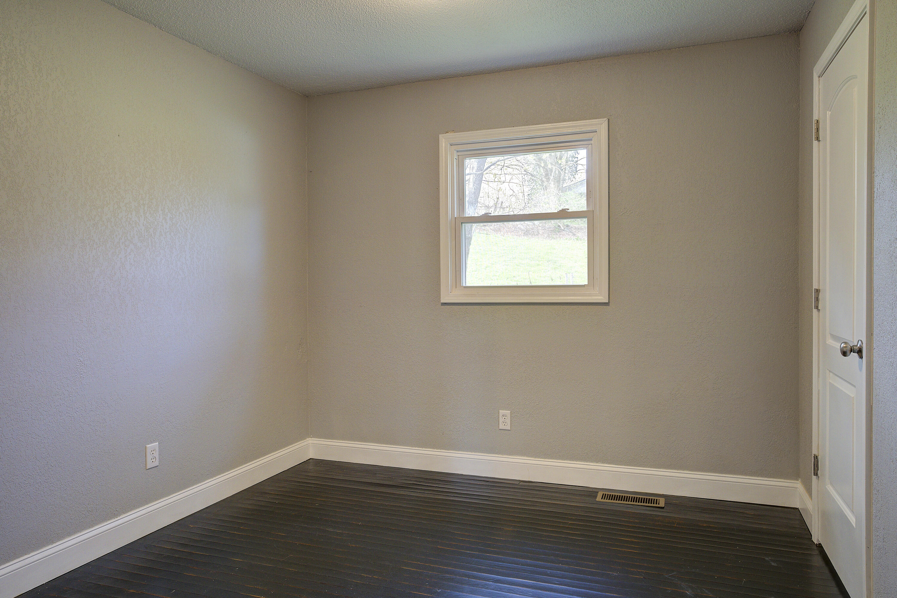 1508 Sun Valley Road Johnson City, TN 37604 - Photo 23 of 49 SUN--15