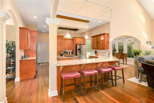 $950,000 | 2801 North Lentz Road, Independence, MO 64058