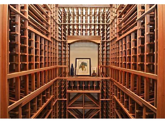 484 Areca Palm Road Boca Raton, FL 33432 - Photo 11 of 26 Wine