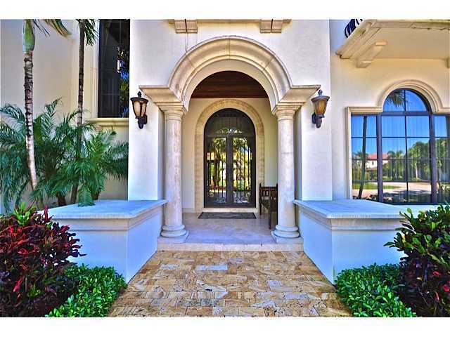 484 Areca Palm Road Boca Raton, FL 33432 - Photo 2 of 26 Entry
