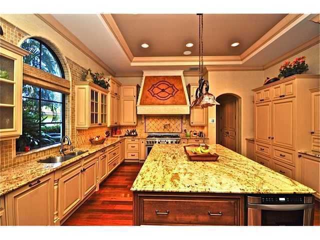 484 Areca Palm Road Boca Raton, FL 33432 - Photo 7 of 26 Kitchen