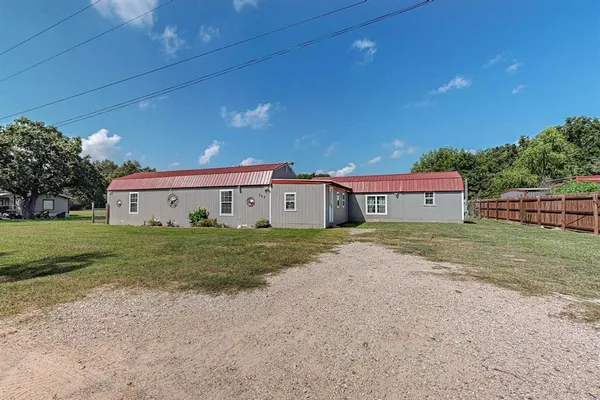 $159,990 | 325 Teakwood Avenue, Streetman, TX 75859