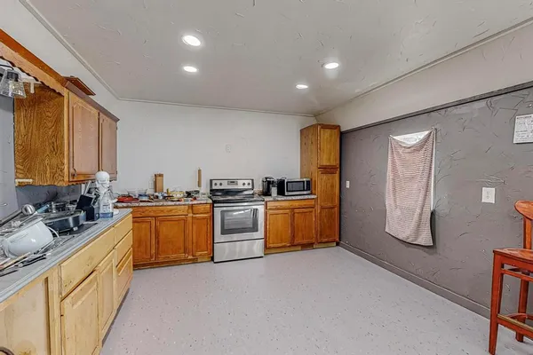 $159,990 | 325 Teakwood Avenue, Streetman, TX 75859