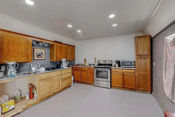$159,990 | 325 Teakwood Avenue, Streetman, TX 75859