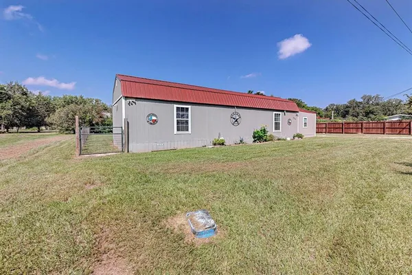 $159,990 | 325 Teakwood Avenue, Streetman, TX 75859
