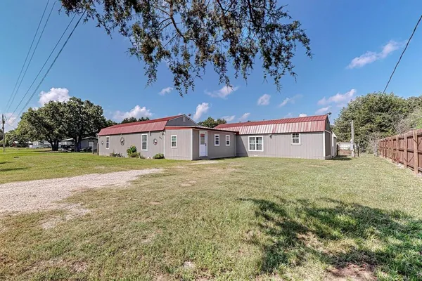 $159,990 | 325 Teakwood Avenue, Streetman, TX 75859