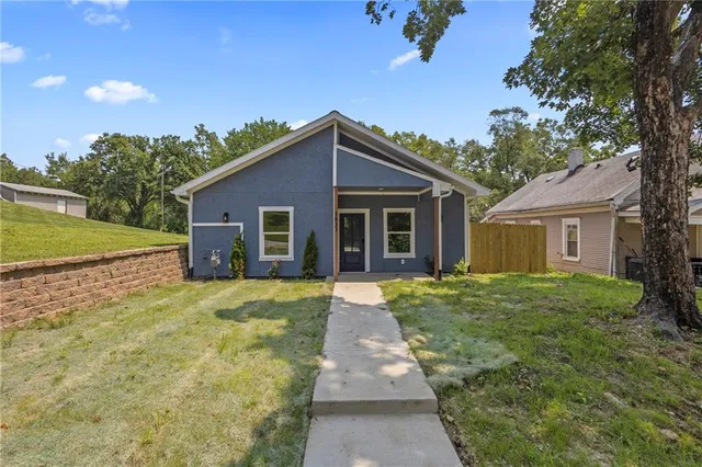 $285,000 | 1831 North 14th Street, Kansas City, KS 66104