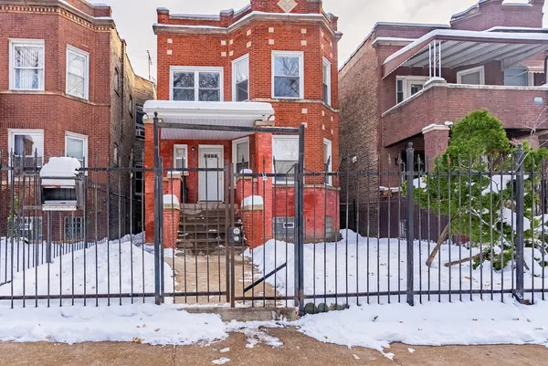 $1,800 | 163 North Lockwood Avenue, Unit 2, Chicago, IL 60644